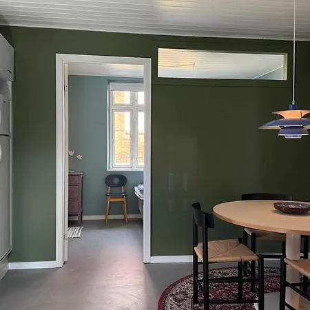 Cosy With Sea View In Sandvig Appartement *
